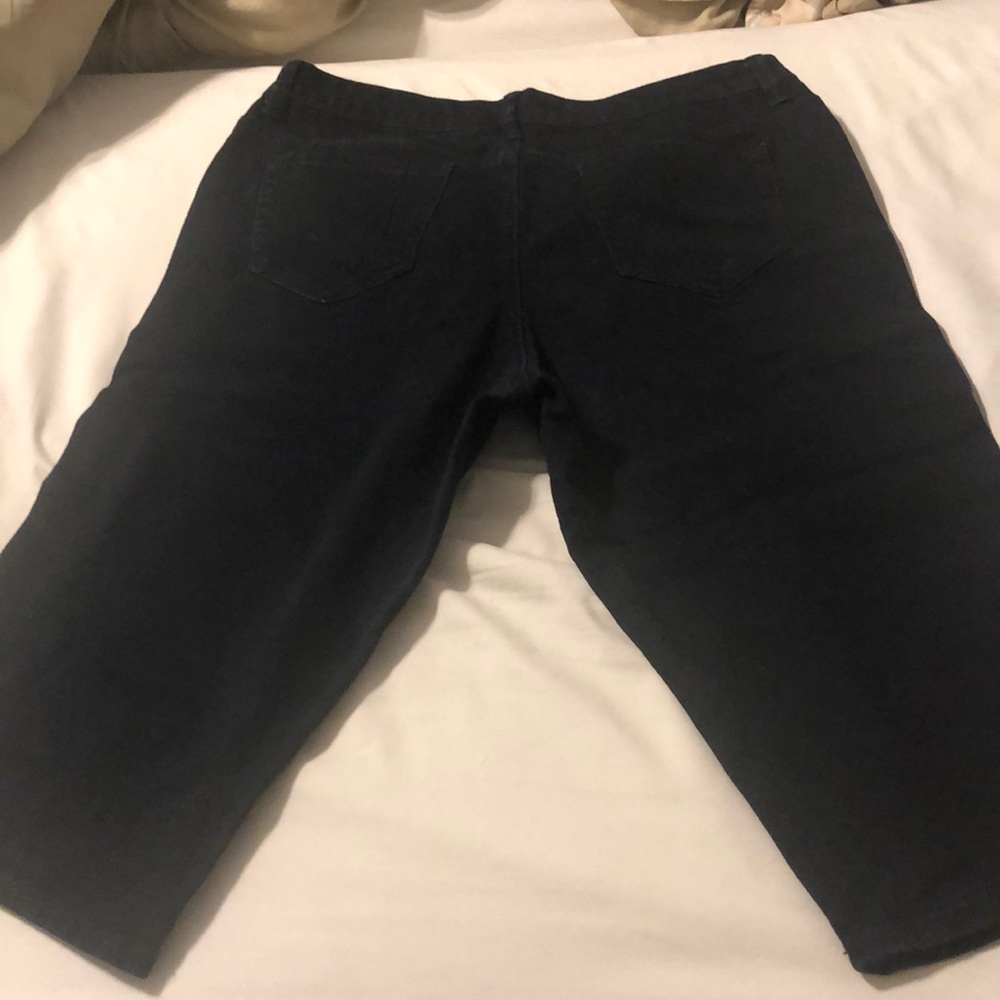 Jean capris - Picture 2 of 3